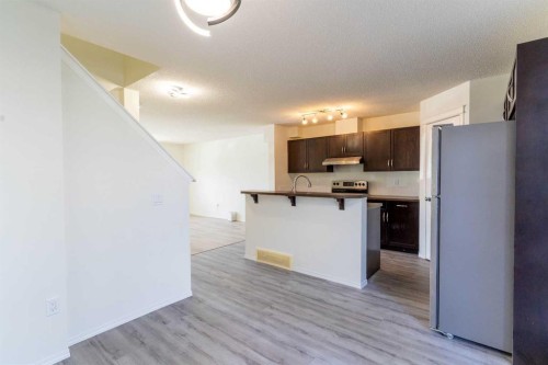 157 Country Village Manor Ne, Calgary, AB - Indoor Photo Showing Kitchen