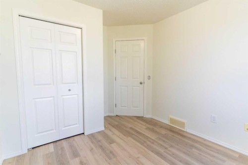 157 Country Village Manor Ne, Calgary, AB - Indoor Photo Showing Other Room