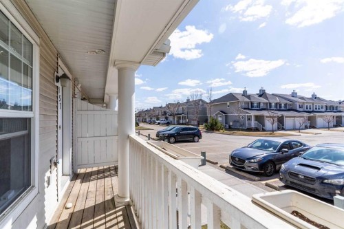 157 Country Village Manor Ne, Calgary, AB - Outdoor