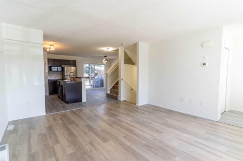 157 Country Village Manor Ne, Calgary, AB - Indoor