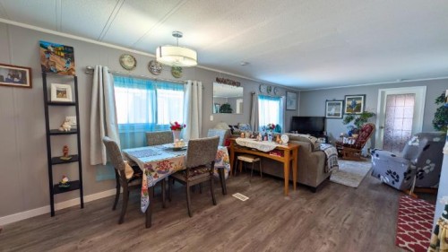 33-5853 4 Street West, Claresholm, AB 