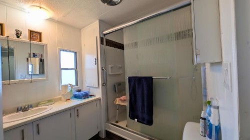 33-5853 4 Street West, Claresholm, AB 