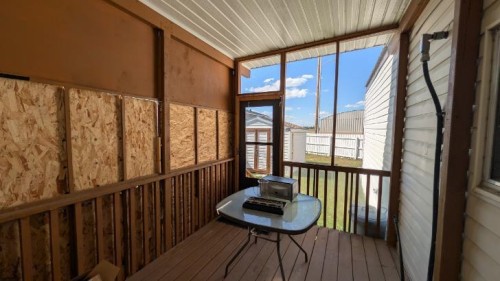 33-5853 4 Street West, Claresholm, AB 
