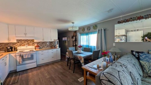 33-5853 4 Street West, Claresholm, AB 