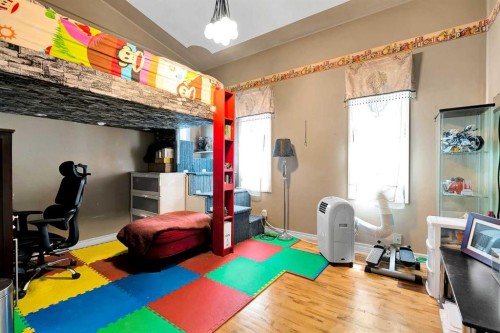 6 Tipton Place Nw, Calgary, AB - Indoor