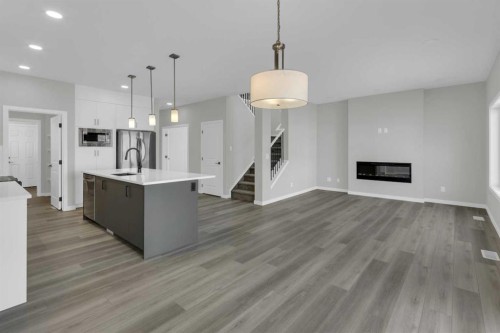 172 Starling Place Nw, Calgary, AB - Indoor Photo Showing Kitchen With Upgraded Kitchen