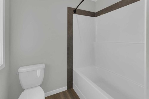 172 Starling Place Nw, Calgary, AB - Indoor Photo Showing Bathroom