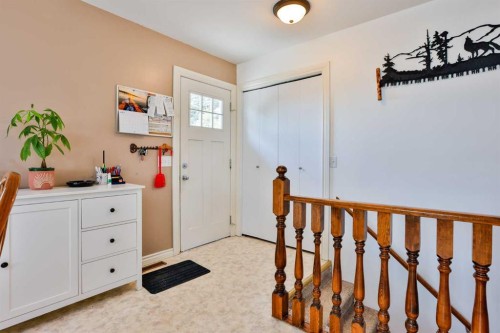 425 Cottonwood Drive, Vulcan, AB - Indoor Photo Showing Other Room