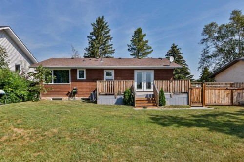 425 Cottonwood Drive, Vulcan, AB - Outdoor With Deck Patio Veranda