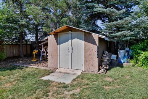425 Cottonwood Drive, Vulcan, AB - Outdoor