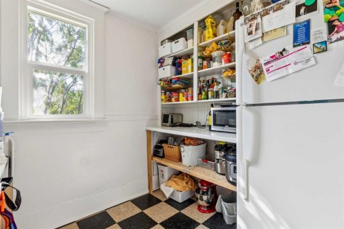 831 4A Street Ne, Calgary, AB - Indoor