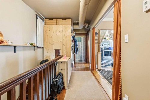 831 4A Street Ne, Calgary, AB - Indoor Photo Showing Other Room