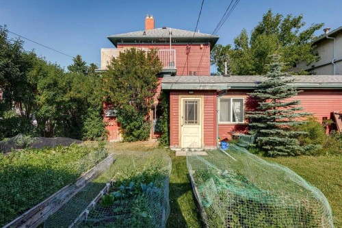 831 4A Street Ne, Calgary, AB - Outdoor