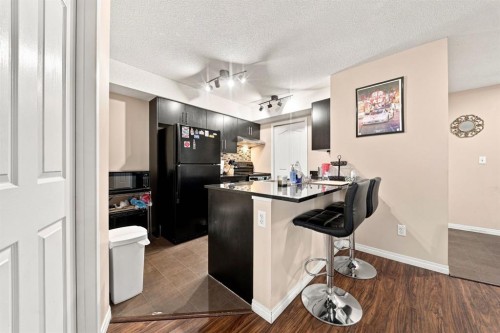 413-7210 80 Avenue Ne, Calgary, AB - Indoor