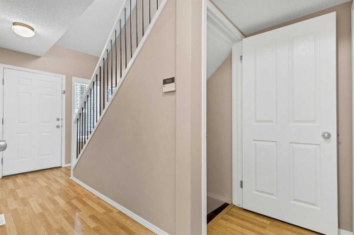 17 Country Village Circle Ne, Calgary, AB - Indoor Photo Showing Other Room
