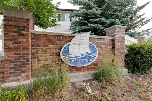 17 Country Village Circle Ne, Calgary, AB - Outdoor