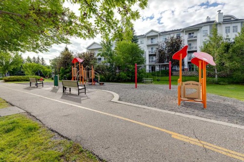 17 Country Village Circle Ne, Calgary, AB - Outdoor