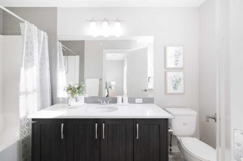 14902 1 Street Ne, Calgary, AB - Indoor Photo Showing Bathroom