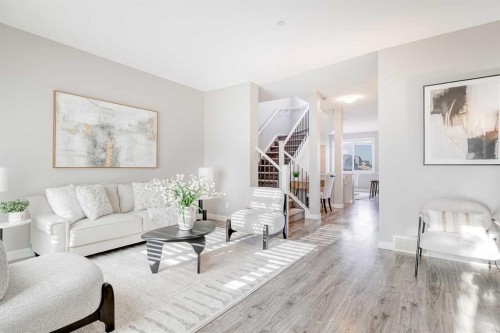 14902 1 Street Ne, Calgary, AB - Indoor Photo Showing Living Room