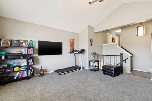 768 New Brighton Drive Se, Calgary, AB - Indoor