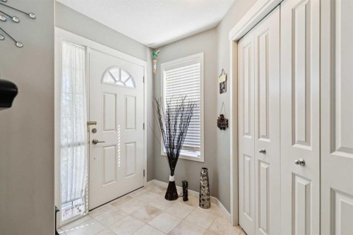 768 New Brighton Drive Se, Calgary, AB - Indoor Photo Showing Other Room