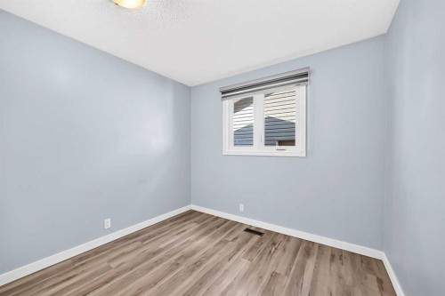 32 Macewan Park Link Nw, Calgary, AB - Indoor Photo Showing Other Room