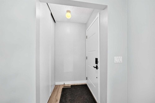 32 Macewan Park Link Nw, Calgary, AB - Indoor Photo Showing Other Room