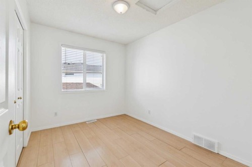 25 Coville Gardens Ne, Calgary, AB - Indoor Photo Showing Other Room