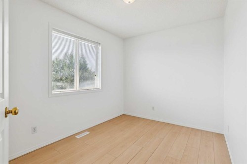 25 Coville Gardens Ne, Calgary, AB - Indoor Photo Showing Other Room