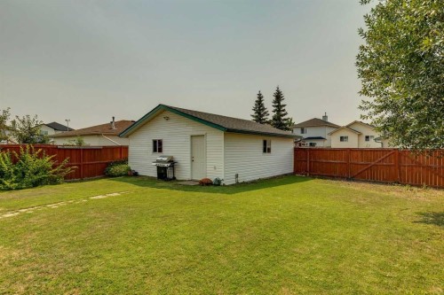 25 Coville Gardens Ne, Calgary, AB - Outdoor