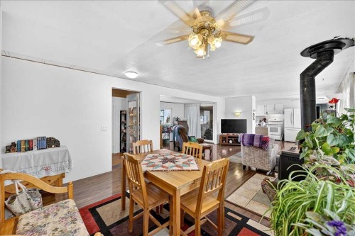 88 Big Hill Way Se, Airdrie, AB - Indoor Photo Showing Dining Room