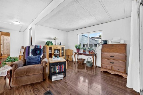88 Big Hill Way Se, Airdrie, AB - Indoor