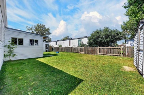 88 Big Hill Way Se, Airdrie, AB - Outdoor
