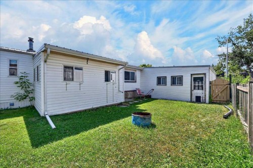 88 Big Hill Way Se, Airdrie, AB - Outdoor