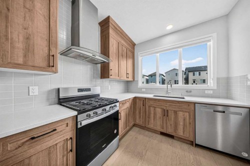 389 Cornerbrook Road Ne, Calgary, AB - Indoor Photo Showing Kitchen