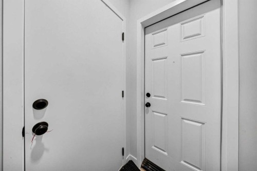389 Cornerbrook Road Ne, Calgary, AB - Indoor Photo Showing Other Room