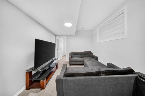 389 Cornerbrook Road Ne, Calgary, AB - Indoor Photo Showing Other Room