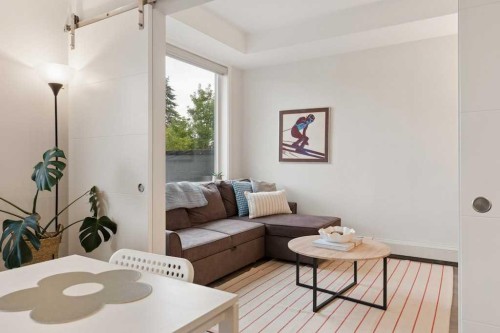 203-1526 9 Avenue Se, Calgary, AB - Indoor
