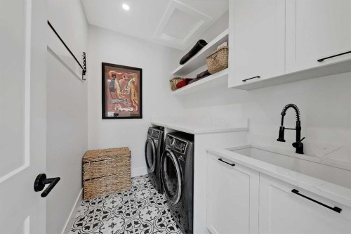 3611 Kilkenny Road Sw, Calgary, AB - Indoor Photo Showing Laundry Room