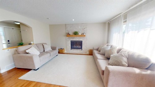 47 Chapman Circle Se, Calgary, AB 