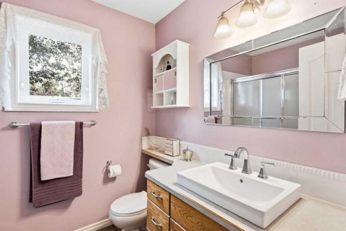 34055 Range Road 24, Rural Mountain View County, AB - Indoor Photo Showing Bathroom