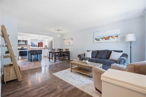 167 Auburn Bay Boulevard Se, Calgary, AB - Indoor Photo Showing Living Room