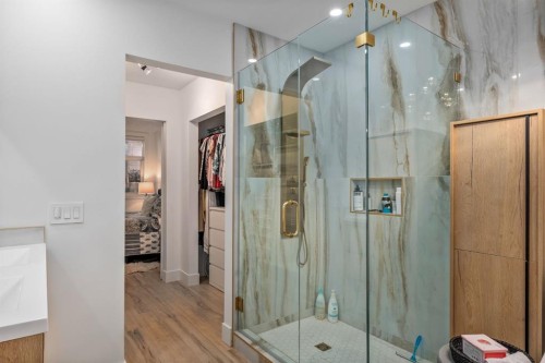 106-59 22 Avenue Sw, Calgary, AB - Indoor Photo Showing Bathroom