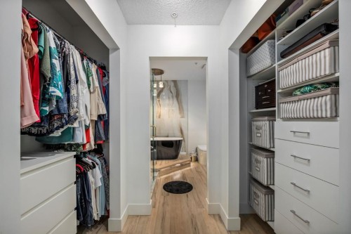 106-59 22 Avenue Sw, Calgary, AB - Indoor Photo Showing Other Room