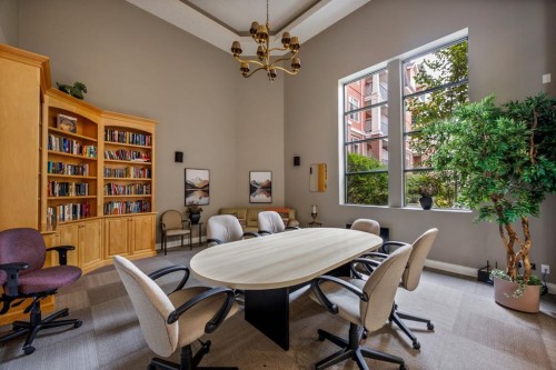 106-59 22 Avenue Sw, Calgary, AB - Indoor Photo Showing Office