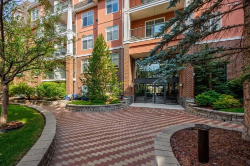 106-59 22 Avenue Sw, Calgary, AB - Outdoor