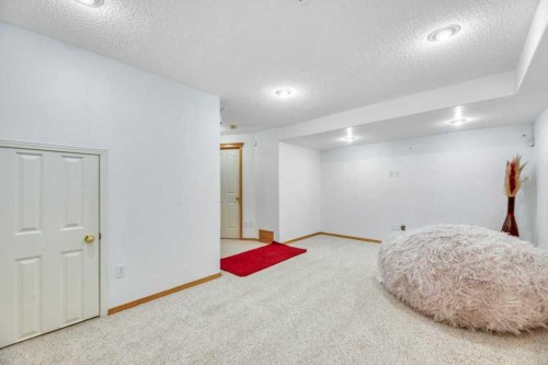 118 Tarington Close Ne, Calgary, AB - Indoor Photo Showing Other Room