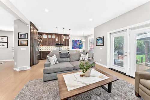 152 Royal Oak Terrace Nw, Calgary, AB - Indoor Photo Showing Living Room