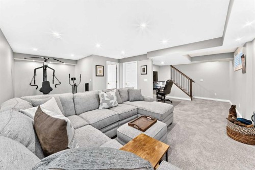 152 Royal Oak Terrace Nw, Calgary, AB - Indoor Photo Showing Living Room