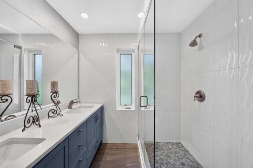 31 Scenic Cove Place Nw, Calgary, AB - Indoor Photo Showing Bathroom